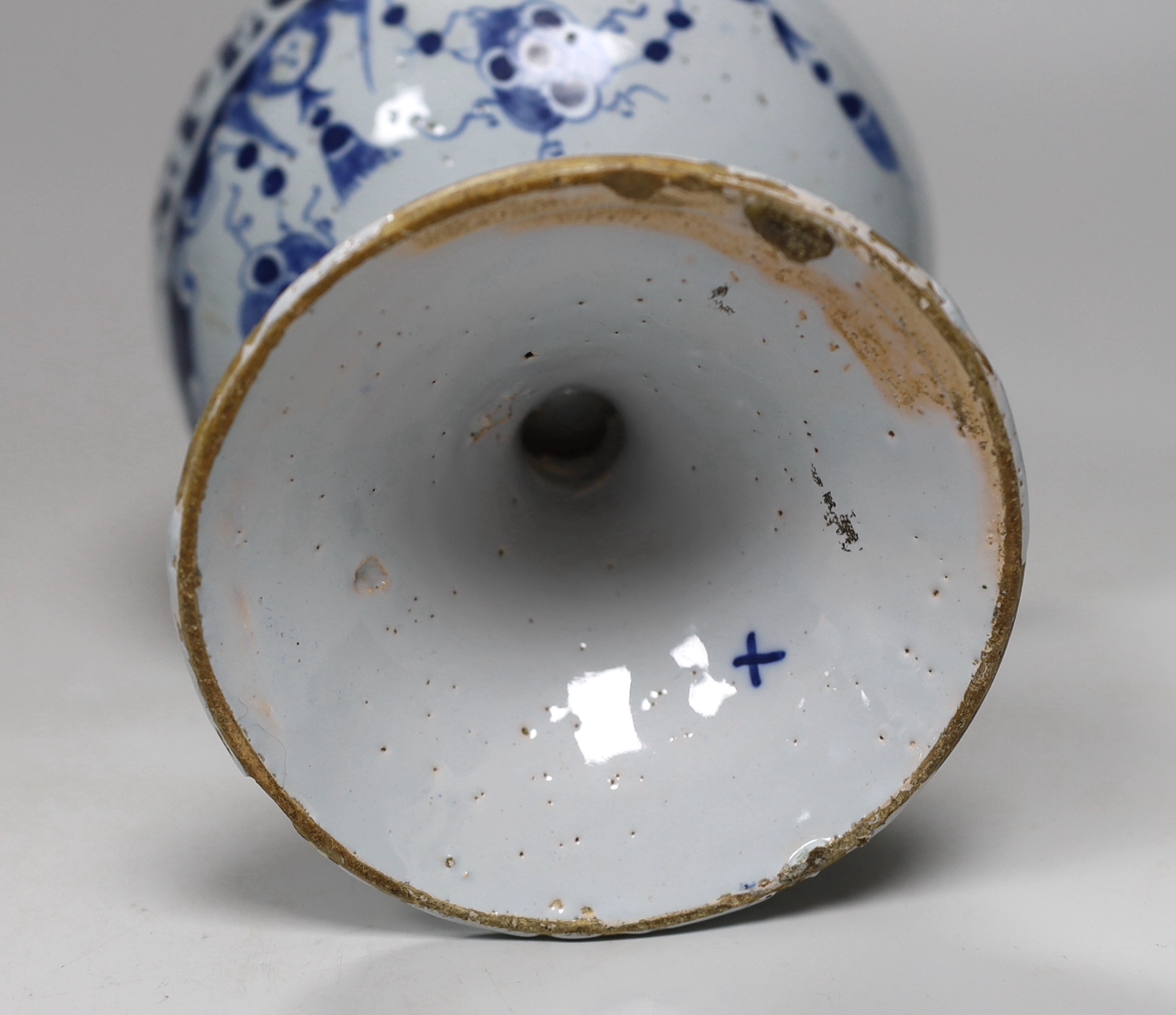 An 18th century English delftware wet drug jar titled S:PECTOR, 20cm high